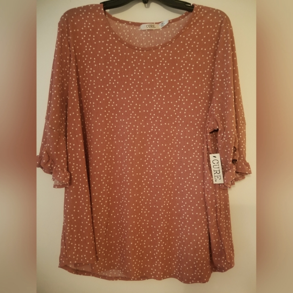 Ladies size 2x lightweight blouse in light mauve/ cream